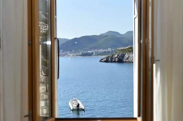 ApartmanizaizdavanjePržnoSvetiStefan4 ApartmanizaizdavanjePržnoSvetiStefan4