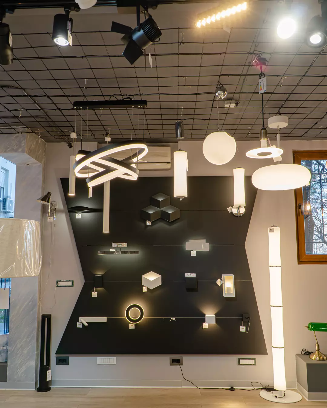 Kompletni-elektroinstalacioni-radovi-i-rasveta-Podgorica1