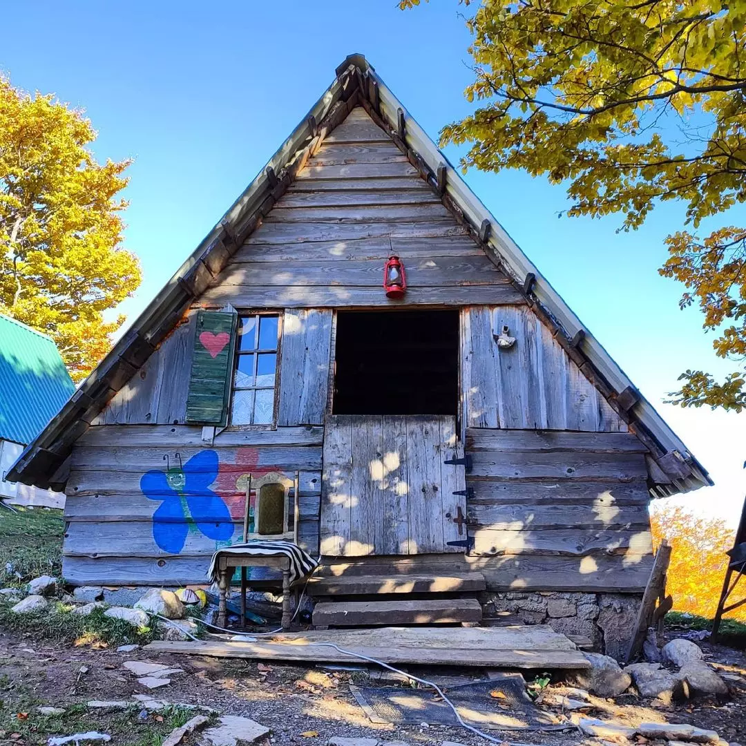 Najbolji-bungalovi-sa-restoranom-Žabljak