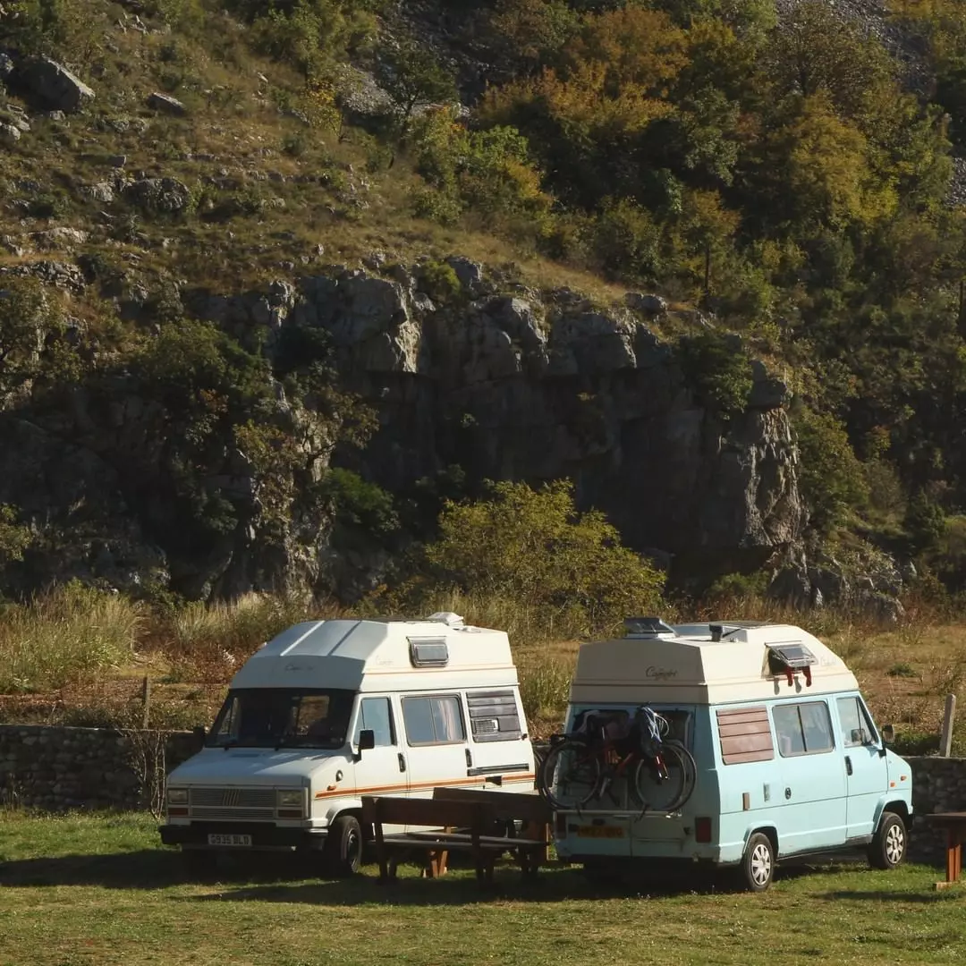 ThebestcarcampTitogradcanyonMoračaMontenegro1